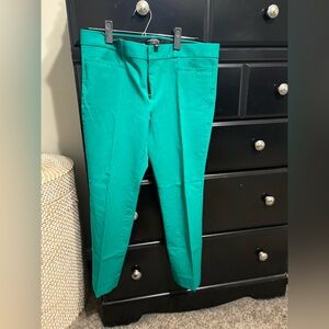 Green cropped pant